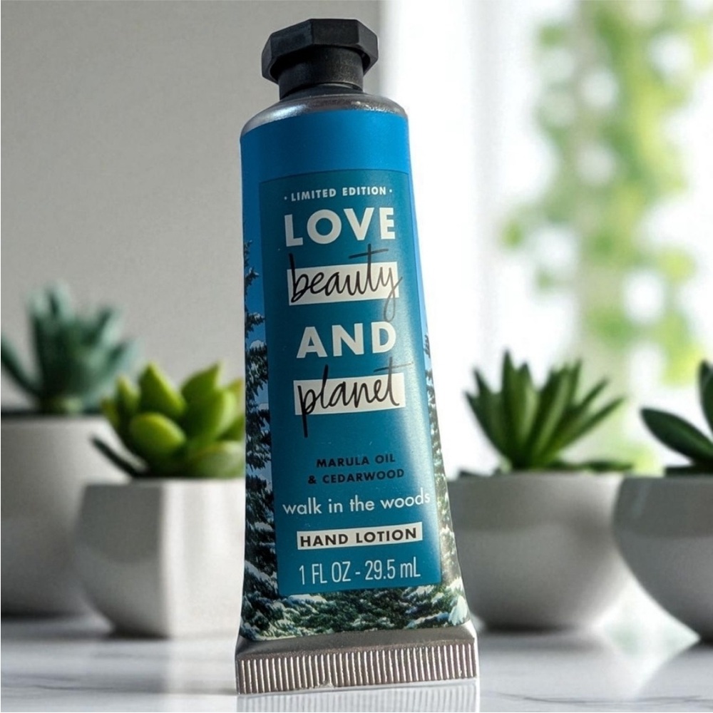Love Beauty & Planet Marula Oil and Cedar Wood Hand Lotion Walk in the Woods NEW